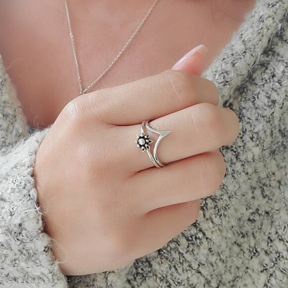 Sterling Silver Chevron Ring, V Women Ring, Simple Stack Ring,Dainty Silver Ring - Picture 5 of 9